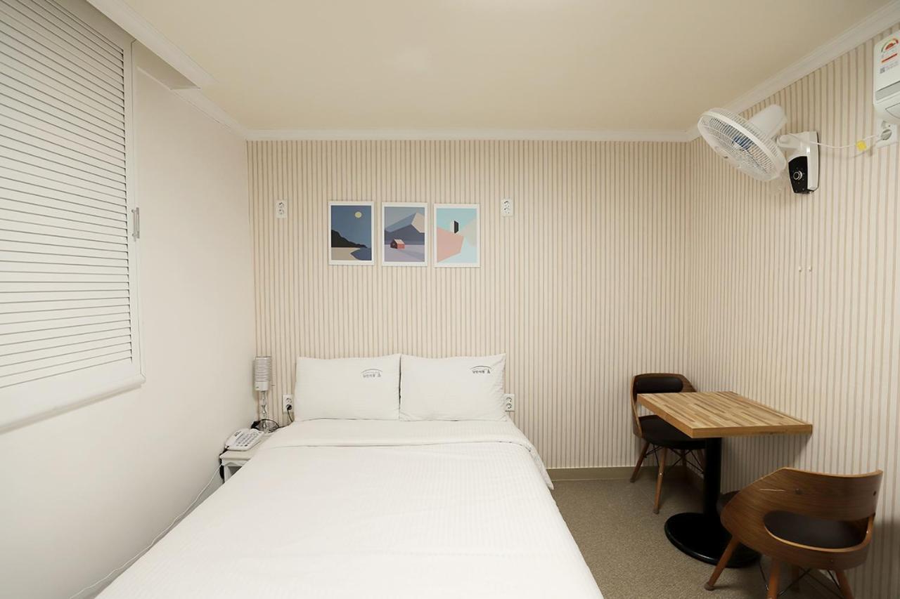 Stay Romantictrip_Hostel Gyeongju Bagian luar foto