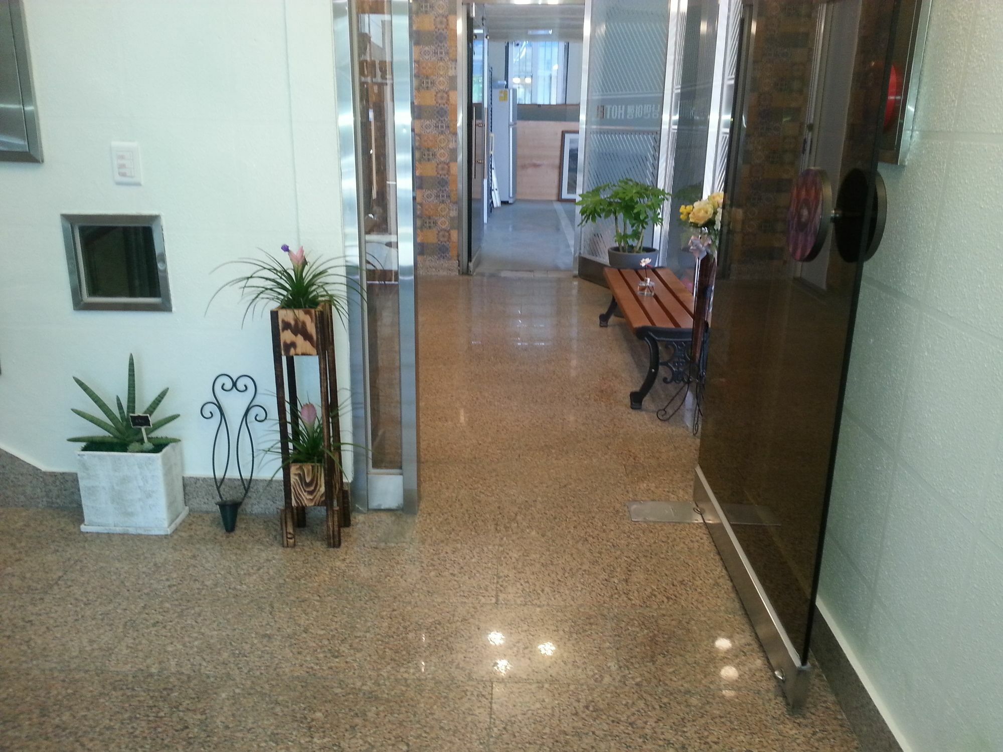 Stay Romantictrip_Hostel Gyeongju Bagian luar foto
