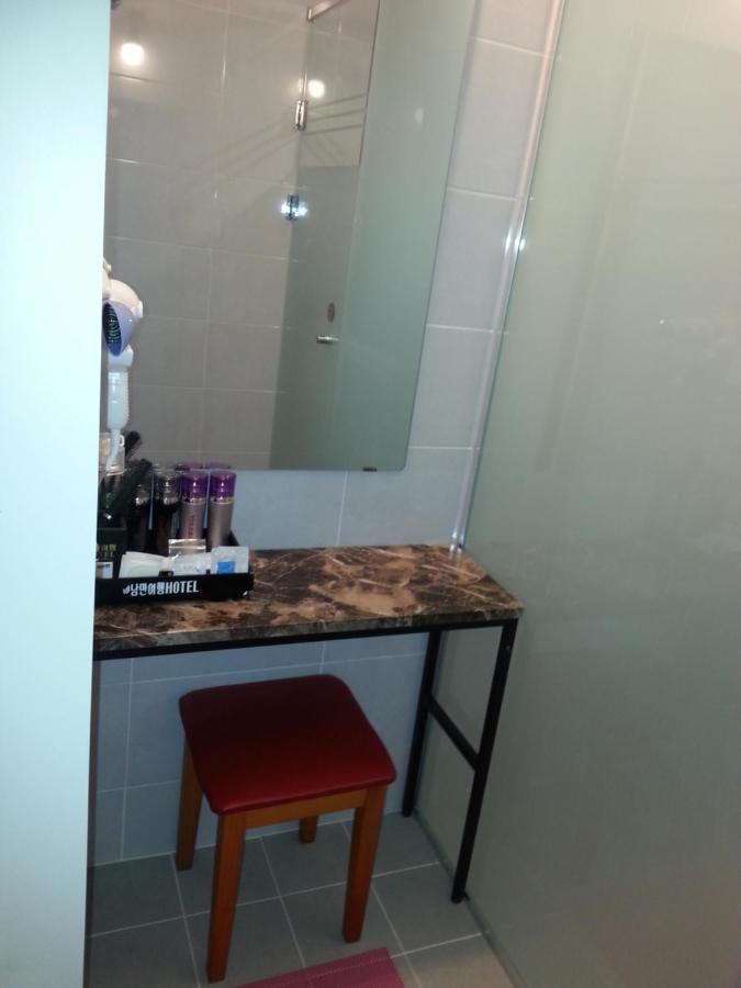Stay Romantictrip_Hostel Gyeongju Bagian luar foto