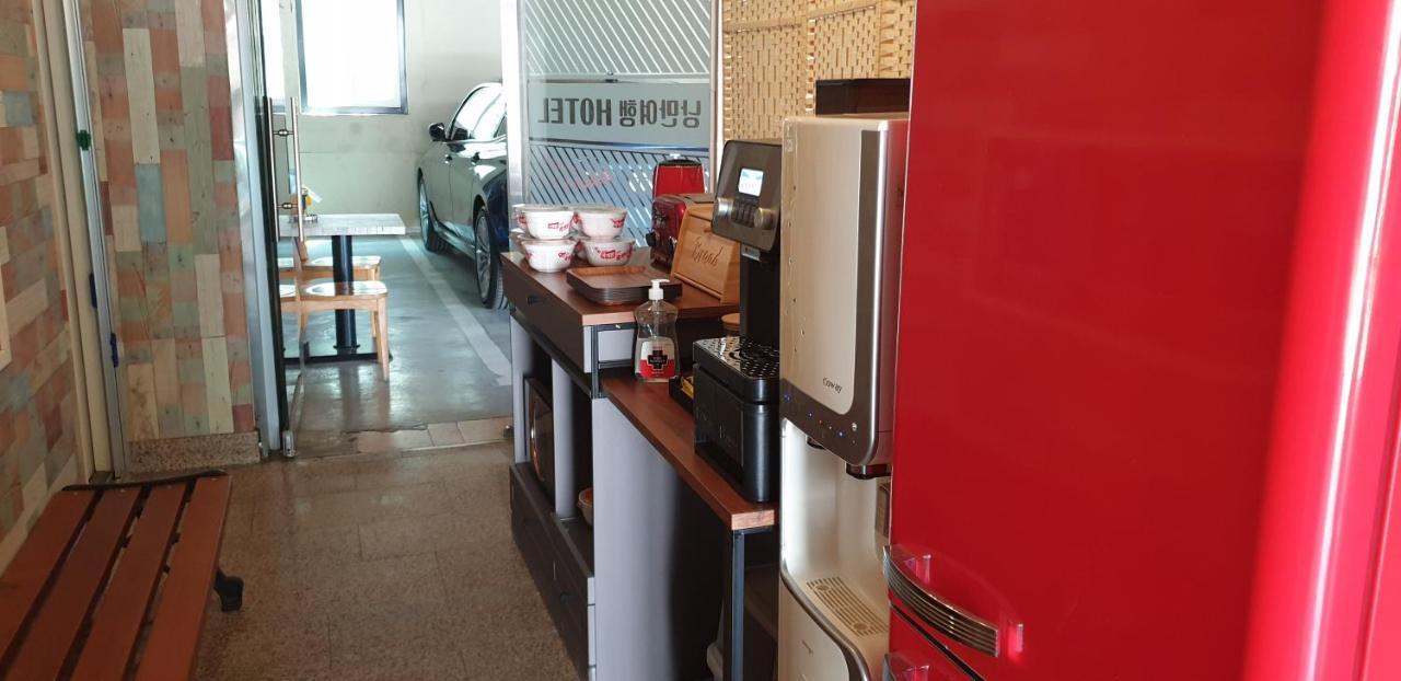 Stay Romantictrip_Hostel Gyeongju Bagian luar foto