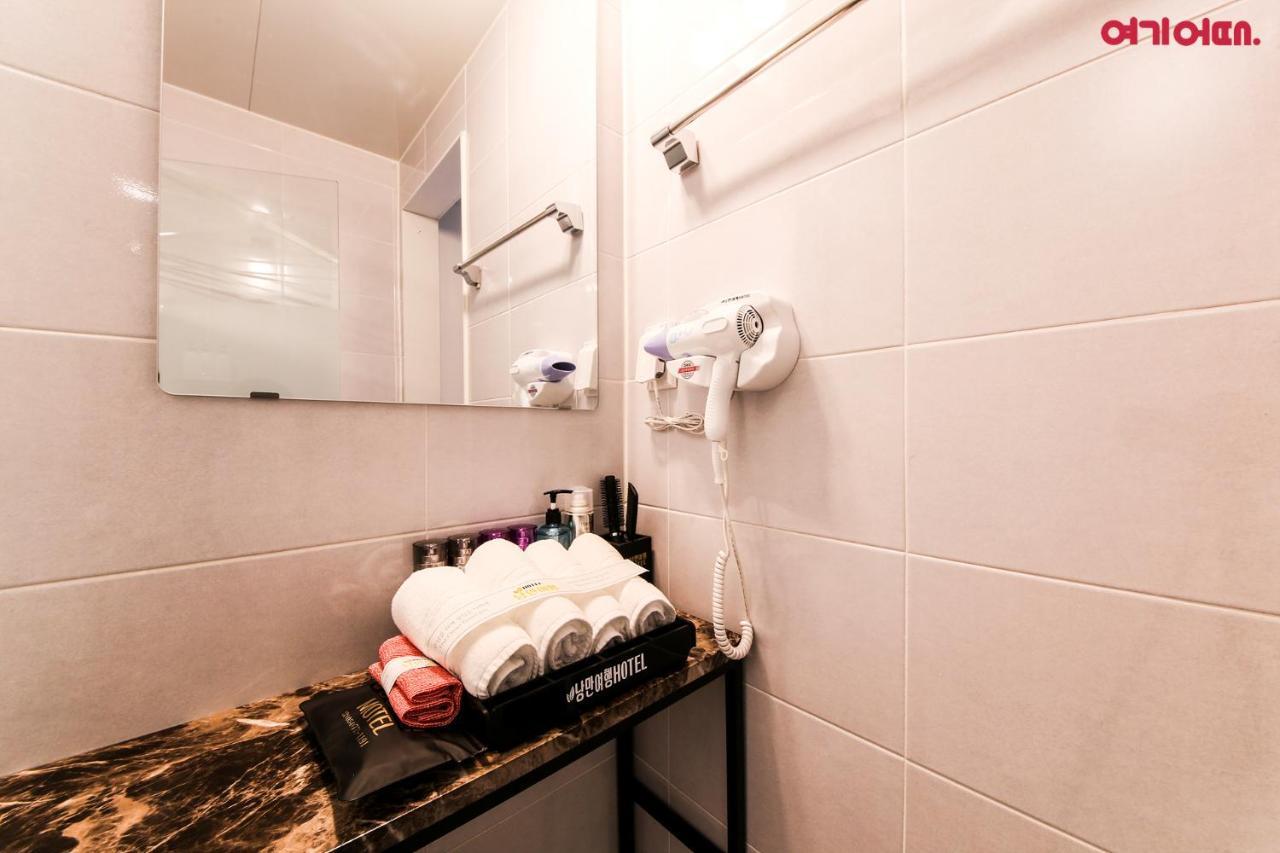 Stay Romantictrip_Hostel Gyeongju Bagian luar foto